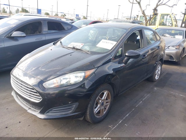 Ford FIESTA SE 2017 3FADP4BJ2HM134615 Image 2