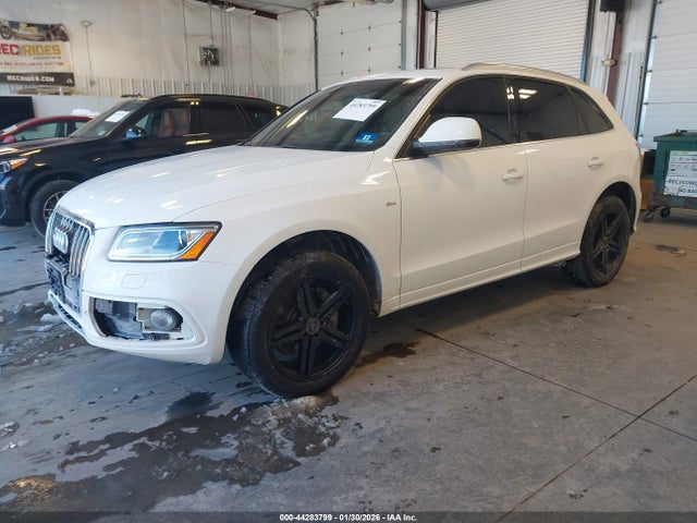 2014 AUDI Q5 WA1DGAFP6EA120758 Photo 1