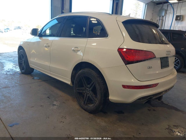 2014 AUDI Q5 WA1DGAFP6EA120758 Photo 2