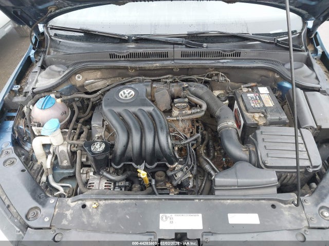 3VW2K7AJXFM239545 Volkswagen Jetta 2.0l S