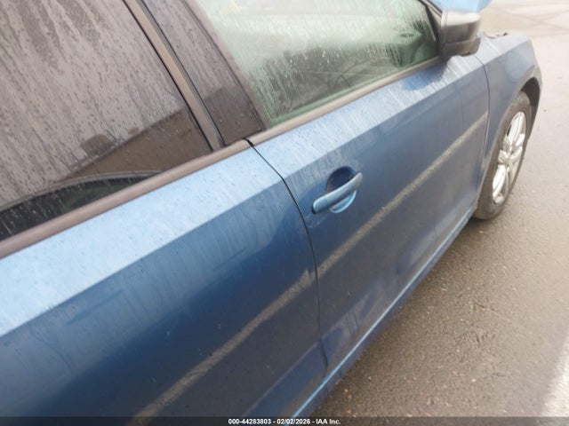 3VW2K7AJXFM239545 Volkswagen Jetta 2.0l S
