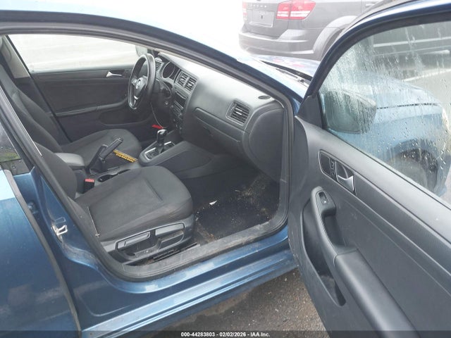3VW2K7AJXFM239545 Volkswagen Jetta 2.0l S