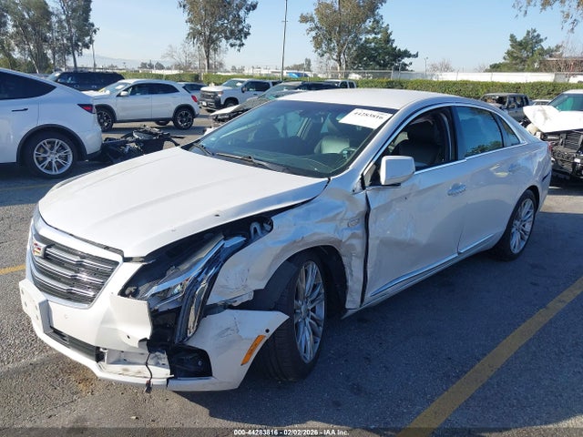 2018 CADILLAC XTS 2G61M5S36J9160200 Photo 1