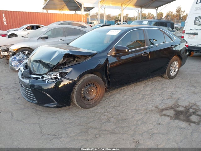 Toyota CAMRY LE 2017 4T1BF1FK6HU806625 Image 2