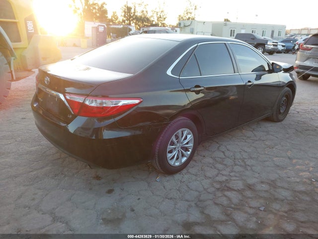 Toyota CAMRY LE 2017 4T1BF1FK6HU806625 Image 4