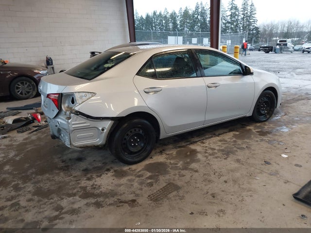 2T1BURHE0JC056738 Toyota COROLLA LE
