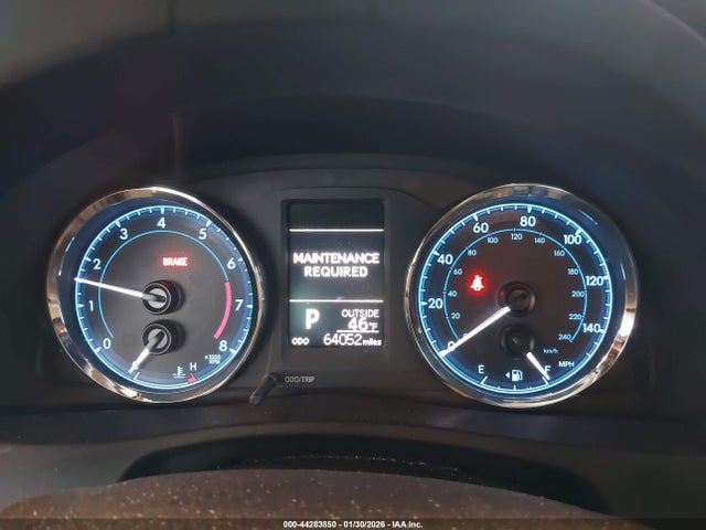 2T1BURHE0JC056738 Toyota COROLLA LE