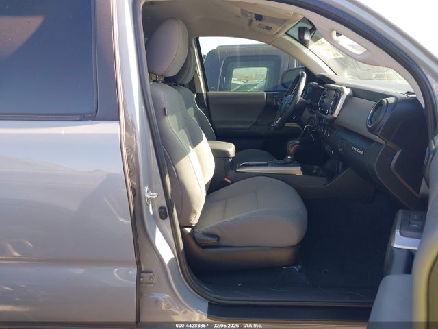5TFCZ5AN1MX280065 Toyota Tacoma Sr5 V6