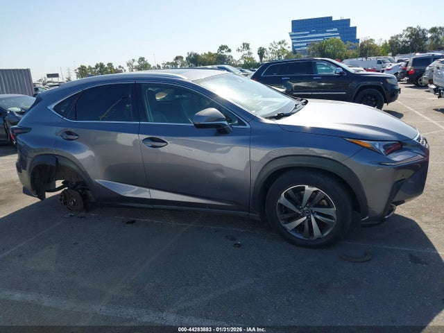 JTJGARBZ4L5002284 Lexus NX 300