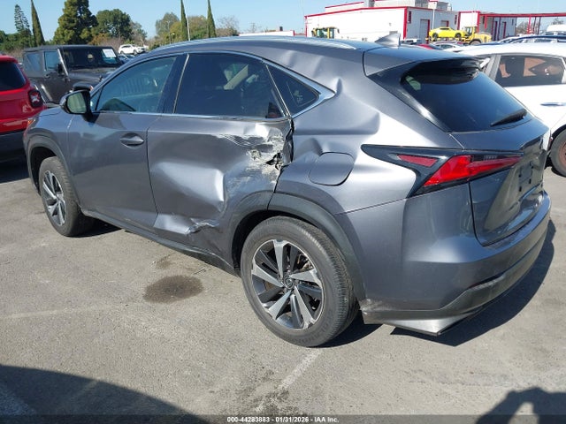 JTJGARBZ4L5002284 Lexus NX 300