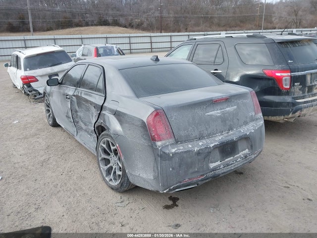 44283888 :رقم المزاد ، 2C3CCABG7FH853783 vin ، 2015 Chrysler 300 300s مزاد بيع