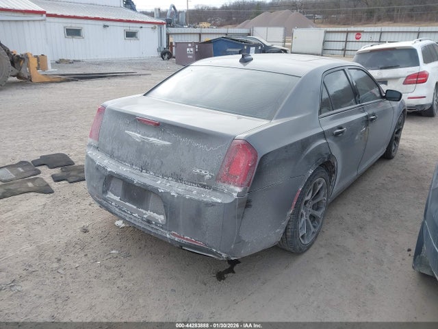 44283888 :رقم المزاد ، 2C3CCABG7FH853783 vin ، 2015 Chrysler 300 300s مزاد بيع