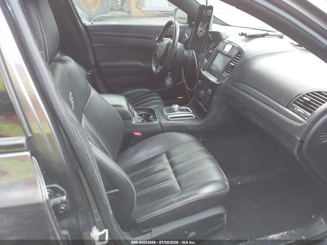 44283888 :رقم المزاد ، 2C3CCABG7FH853783 vin ، 2015 Chrysler 300 300s مزاد بيع