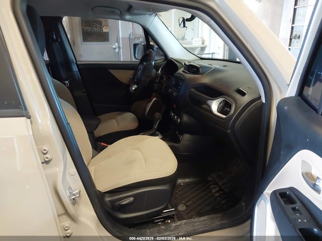 ZACCJAAT3FPC06831 Jeep Renegade Sport