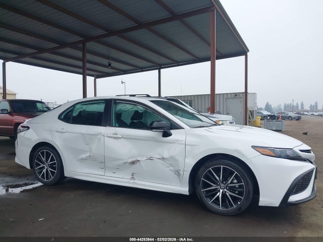 4T1T11AK3PU837923 Toyota CAMRY SE