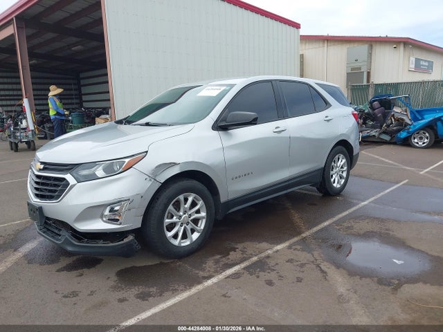 Chevrolet EQUINOX LS 2018 2GNAXHEV3J6329889 Image 2