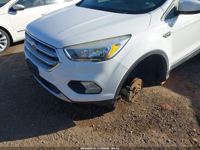 1FMCU9GD6HUE49407 Ford ESCAPE SE