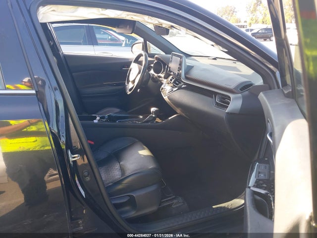 JTNKHMBX4K1049522 Toyota C-hr Limited