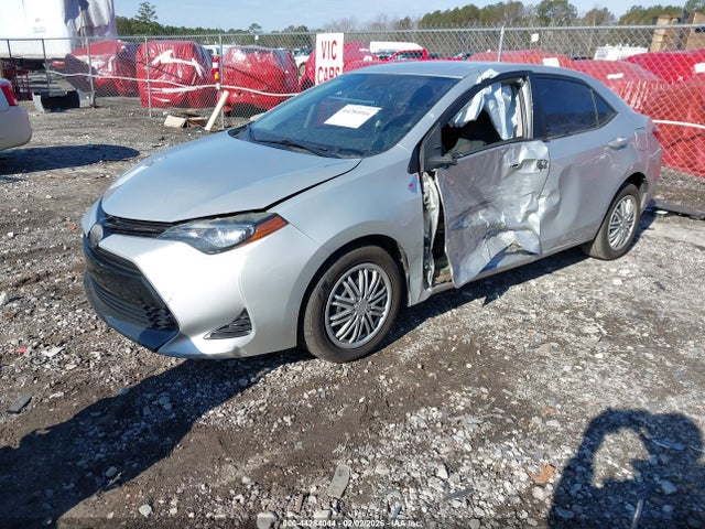 Toyota COROLLA LE 2018 2T1BURHE4JC995164 Image 2