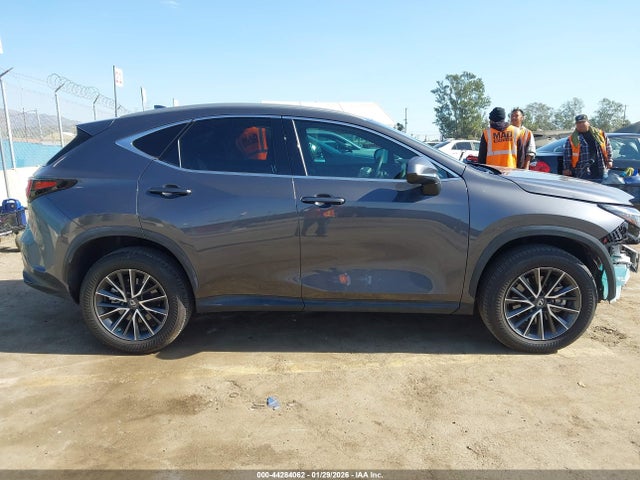 Lexus NX 350 2023 2T2GGCEZXPC021212 Image 13