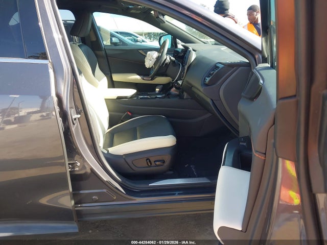 Lexus NX 350 2023 2T2GGCEZXPC021212 Image 5