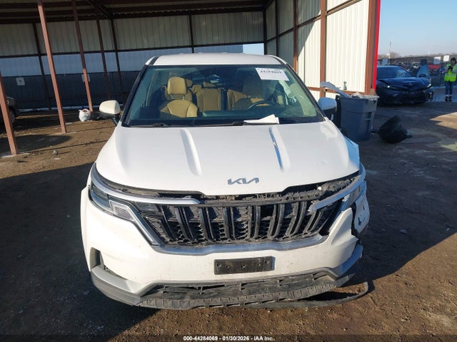 44284069 :رقم المزاد ، KNDNB4H39N6131941 vin ، 2022 Kia Carnival Mpv Lx Seat Package مزاد بيع