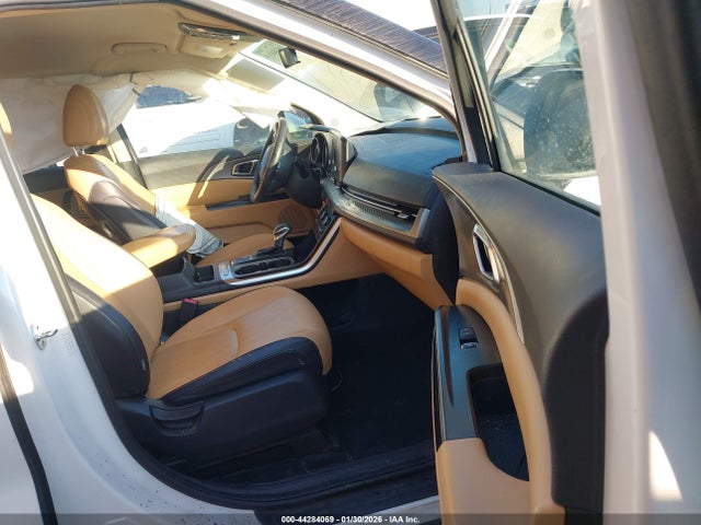 44284069 :رقم المزاد ، KNDNB4H39N6131941 vin ، 2022 Kia Carnival Mpv Lx Seat Package مزاد بيع