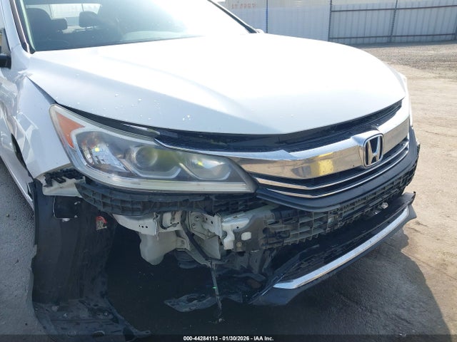 1HGCR2F16HA200242 Honda Accord Sport Se