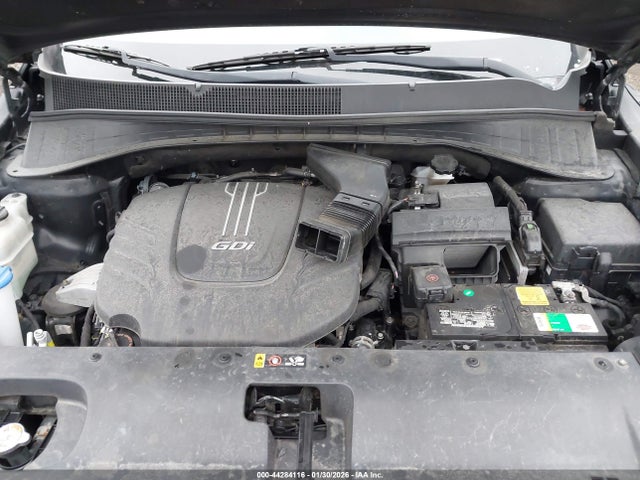 Продаж на аукціоні авто 2016 Kia Sorento 3.3l Sx, vin: 5XYPKDA55GG013793, номер лоту: 44284116