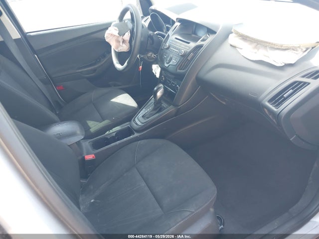 1FADP3K24HL223929 Ford FOCUS SE