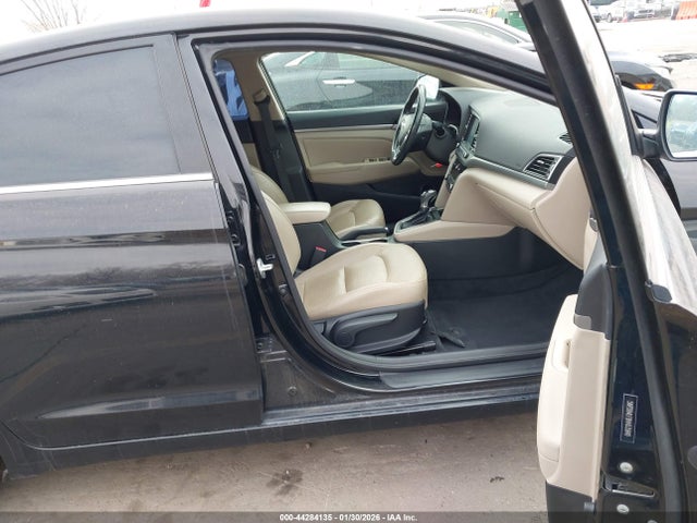 5NPD84LF8HH035840 Hyundai Elantra Limited