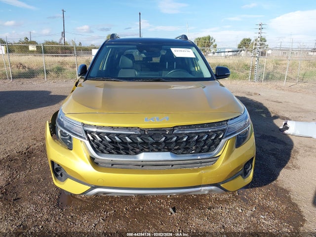 2023 Kia Seltos Nightfall Edition მანქანა იყიდება აუქციონზე, vin: KNDEUCA26P7403008, აუქციონის ნომერი: 44284136