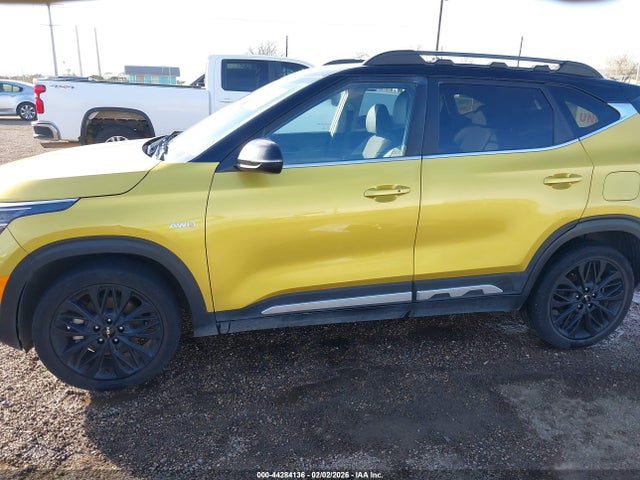 2023 Kia Seltos Nightfall Edition მანქანა იყიდება აუქციონზე, vin: KNDEUCA26P7403008, აუქციონის ნომერი: 44284136