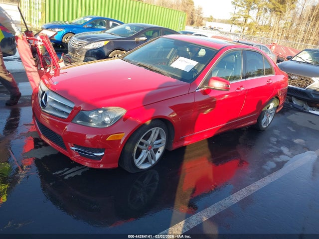 44284141 :رقم المزاد ، WDDGF8AB9DA789377 vin ، 2013 Mercedes-benz C 300 Sport 4matic مزاد بيع