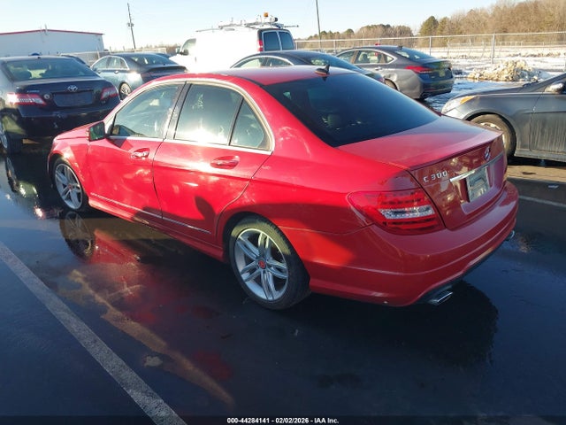 44284141 :رقم المزاد ، WDDGF8AB9DA789377 vin ، 2013 Mercedes-benz C 300 Sport 4matic مزاد بيع