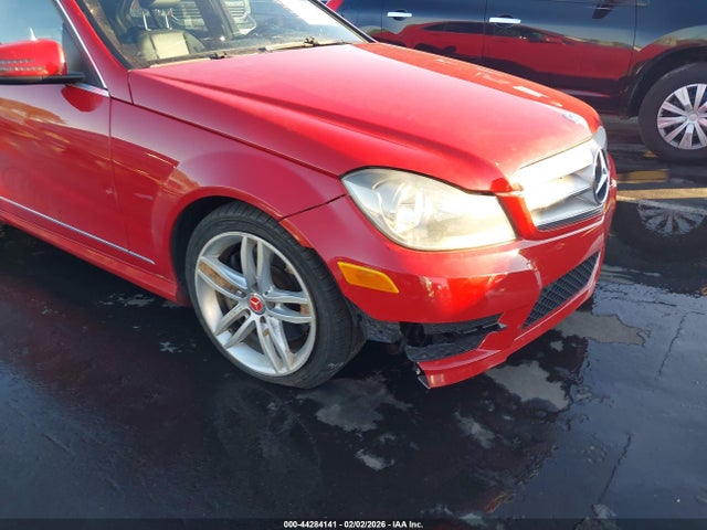 44284141 :رقم المزاد ، WDDGF8AB9DA789377 vin ، 2013 Mercedes-benz C 300 Sport 4matic مزاد بيع