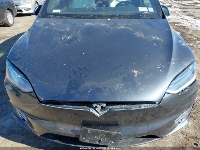 2017 TESLA MODEL X 5YJXCBE21HF055095 Photo 9