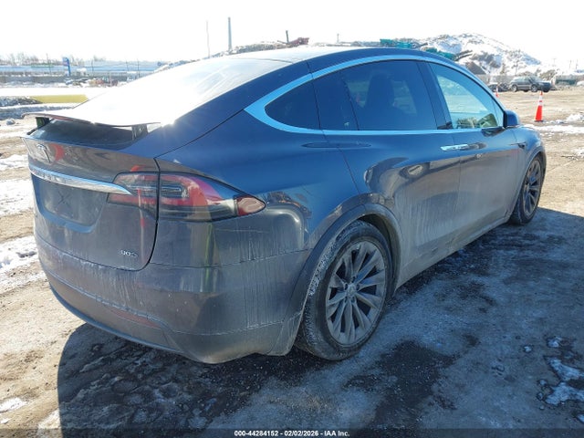 2017 TESLA MODEL X 5YJXCBE21HF055095 Photo 3