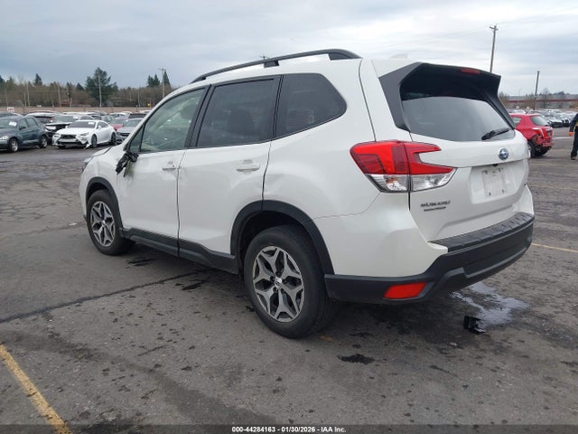 JF2SKAJC8MH462428 Subaru Forester Premium