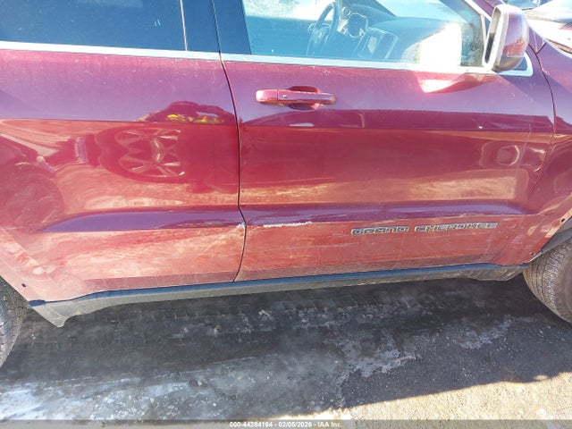 1C4RJFAG6JC284138 Jeep Grand Cherokee Laredo E 4x4