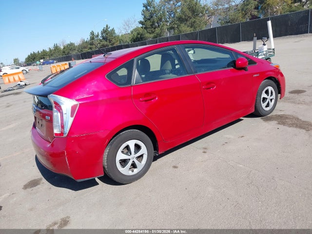 JTDKN3DU9F0446097 Toyota Prius Three