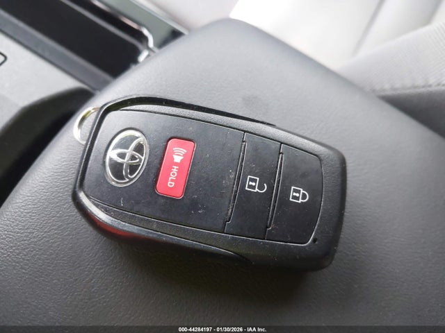 JTDACAAU4R3020377 Toyota Prius Le