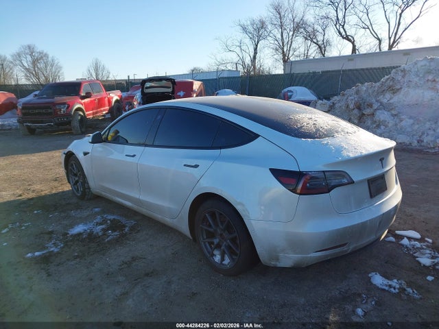2021 TESLA MODEL 3 5YJ3E1EA7MF907826 Photo 2