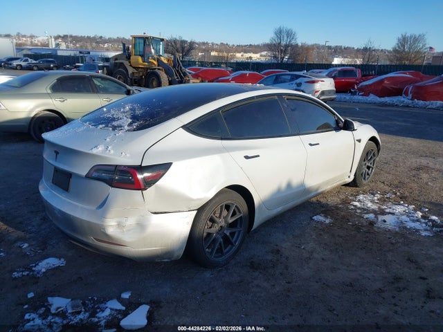 2021 TESLA MODEL 3 5YJ3E1EA7MF907826 Photo 3