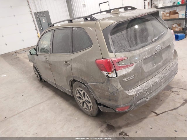 Продаж на аукціоні авто 2022 Subaru Forester Premium, vin: JF2SKAEC8NH437573, номер лоту: 44284231