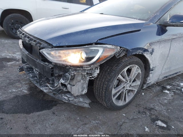 2017 Hyundai Elantra Limited მანქანა იყიდება აუქციონზე, vin: 5NPD84LF8HH023106, აუქციონის ნომერი: 44284268