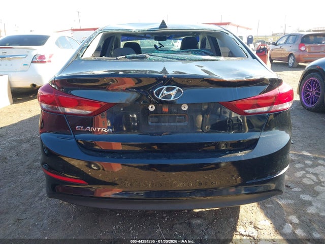 Hyundai Elantra Value Edition 2018 5NPD84LF8JH286282 Image 17