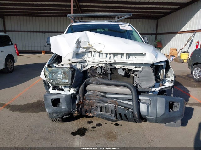 5TFRM5F19EX069812 Toyota Tundra Sr 4.6l V8