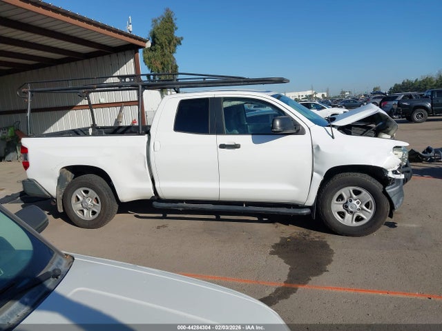 5TFRM5F19EX069812 Toyota Tundra Sr 4.6l V8