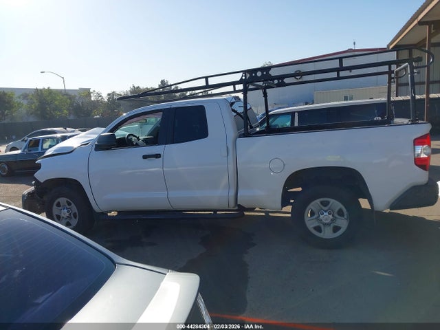 5TFRM5F19EX069812 Toyota Tundra Sr 4.6l V8